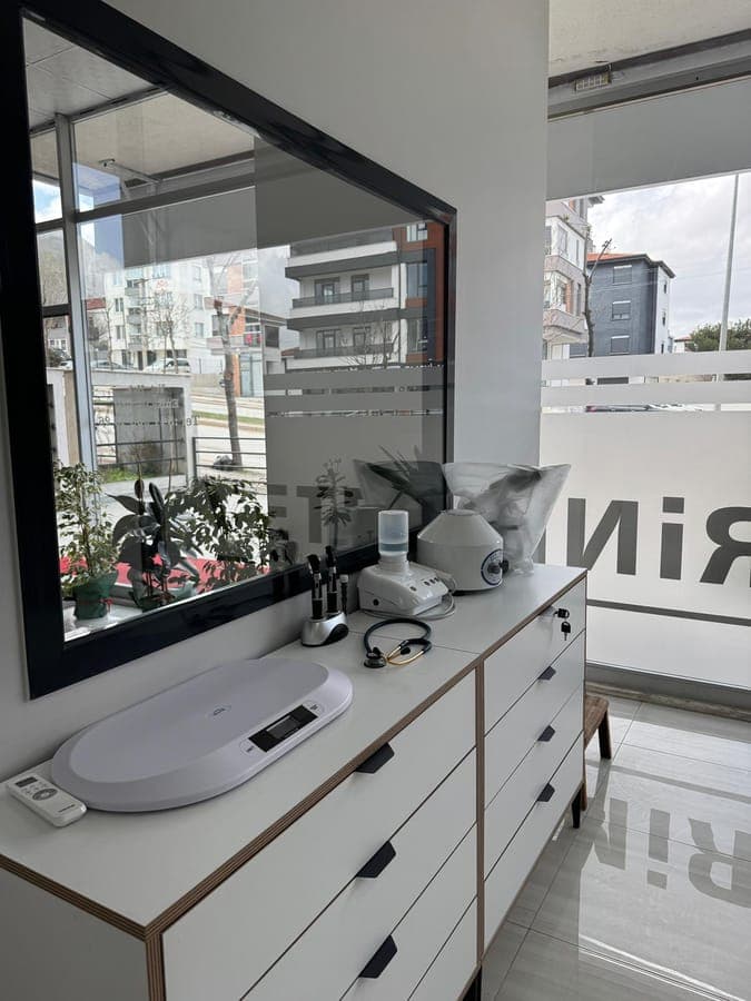 Muayene tezgahı, terazi ve laboratuvar ekipmanları